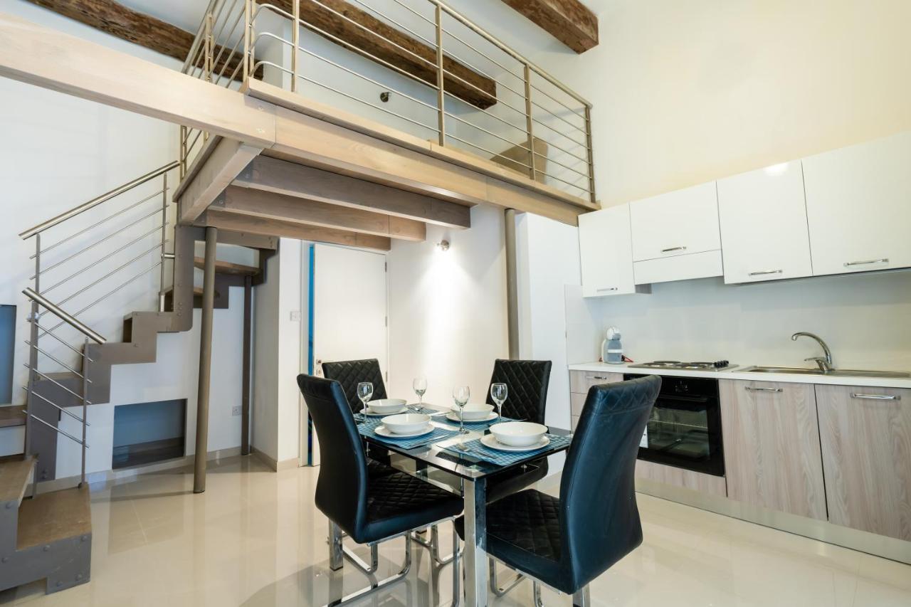 Charming Valletta 1 Bedroom Apartment Off Republic Street Sleeps 4 Exterior foto